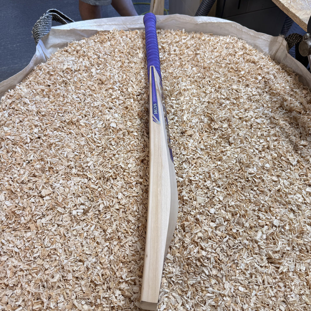 Cricket Bat with minor knot at back