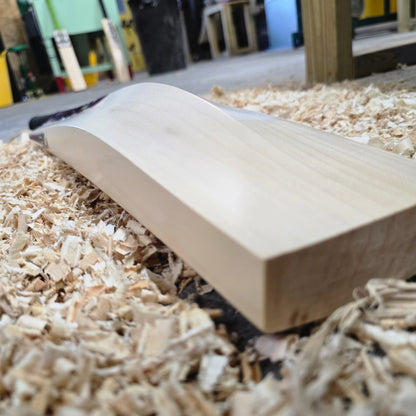 WDA Willow Bandookha Cricket Bat SH - 2lb 11oz, 13 Grains, 39mm Edges, 30mm Semi Round Toe, 106mm Width Semi Oval Handle