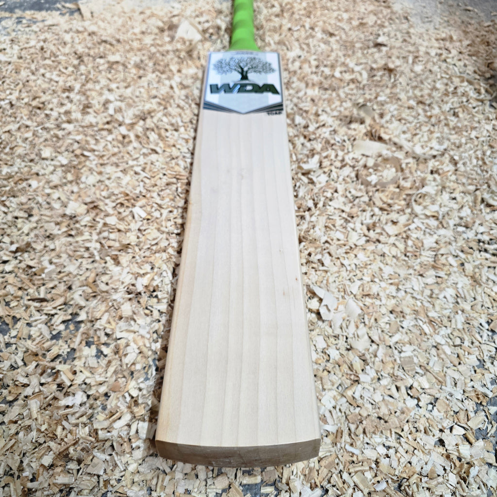 WDA Willow Toap Cricket Bat SH - 2lb 10oz (1214g), 9 Grains, 39mm Edges, 30mm Semi Round Toe, 106mm Width, Semi Oval Handle