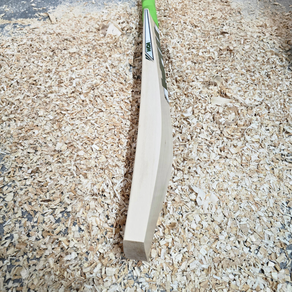 WDA Willow Toap Cricket Bat SH - 2lb 10oz (1214g), 9 Grains, 39mm Edges, 30mm Semi Round Toe, 106mm Width, Semi Oval Handle