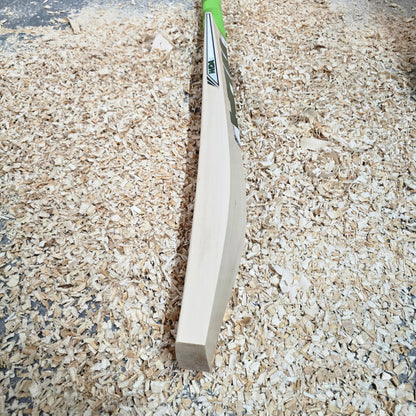 WDA Willow Toap Cricket Bat SH - 2lb 10oz (1214g), 9 Grains, 39mm Edges, 30mm Semi Round Toe, 106mm Width, Semi Oval Handle