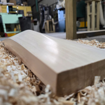 WDA Willow Nashay Cricket Bat SH - 2lb 9oz (1169g), 9 Grains, 39mm Edges, 30mm Flat Toe, 107mm Width, Round Handle