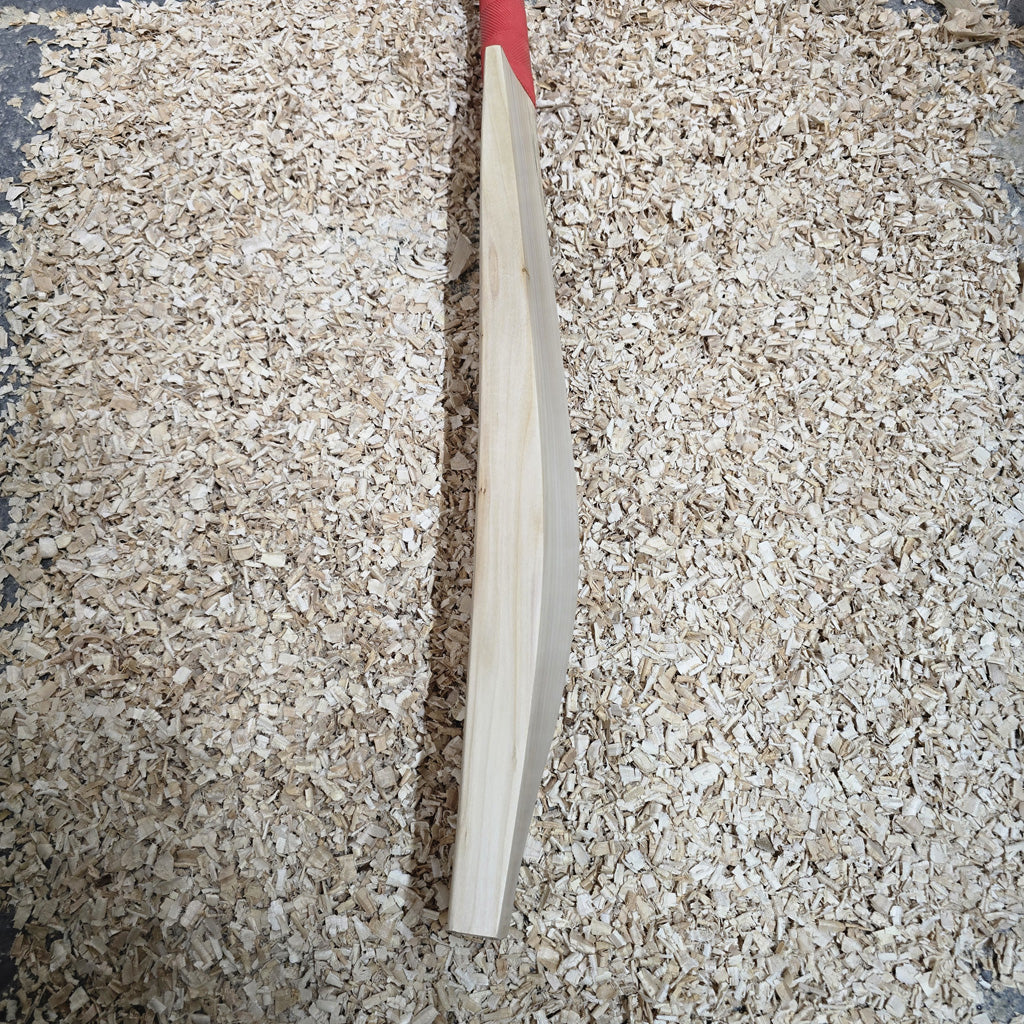 WDA Willow Toap Cricket Bat SH - 2lb 10oz (1224g), 15 Grains, 37mm Edges, 27mm flat toe, 107mm width, Semi oval handle