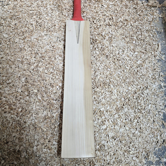 WDA Willow Toap Cricket Bat SH - 2lb 10oz (1224g), 15 Grains, 37mm Edges, 27mm flat toe, 107mm width, Semi oval handle