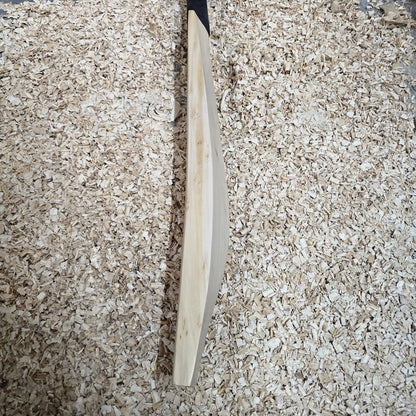 WDA Willow Performance Cricket Bat SH - 2lb 9oz (1185g), 6 grains, 35mm Edges, 27mm flat toe, 106mm width, Semi oval handle.