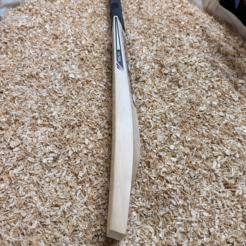 Cricket Bat With Minor Defect