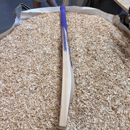 Cricket Bat with minor knot at back
