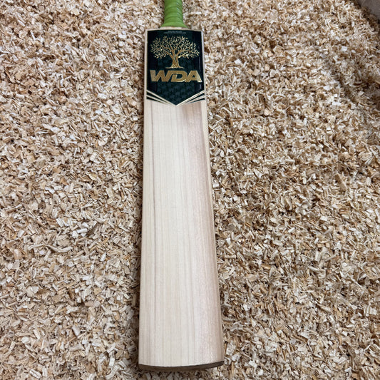 WDA Chaas Cricket Bat SH – 2lb 7oz (1125g), 9 Grains, 39mm Edges, 28mm Semi Round Toe, 105mm Width, Semi Oval Handle