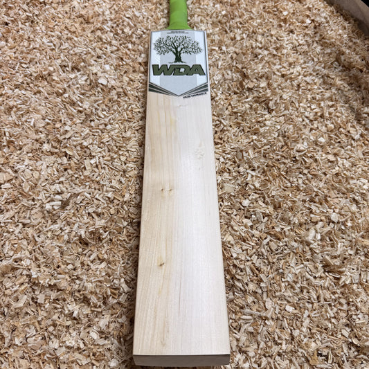 WDA Willow Performance Cricket Bats SH – 2lb 10oz (1200g), 35mm Edges, 30mm Flat Toe, 105mm Width, Semi Oval Handle